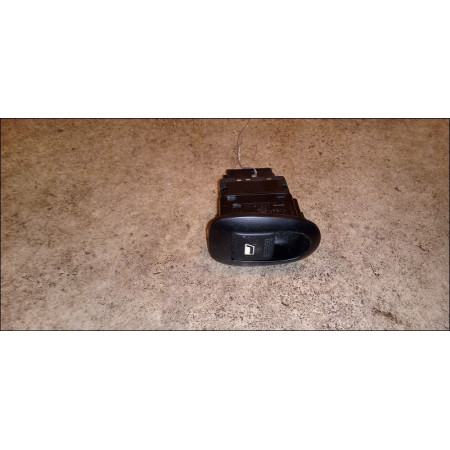 Commande leve-glace porte arrière gauche occasion CITROEN C3 I Phase 1 04-2002->10-2005 1.4HDI 8v 70ch 6554Z3