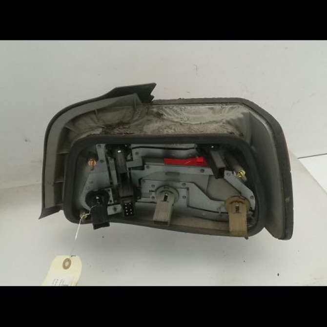 Feu arrière gauche occasion B.M.W. SERIE 3 III Phase 1 01-1991->04-1998 325tds 82199405444 2