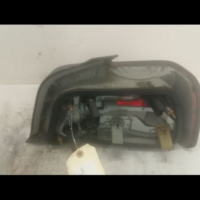 Feu arrière gauche occasion B.M.W. SERIE 3 III Phase 1 01-1991->04-1998 325td 82199405444 2