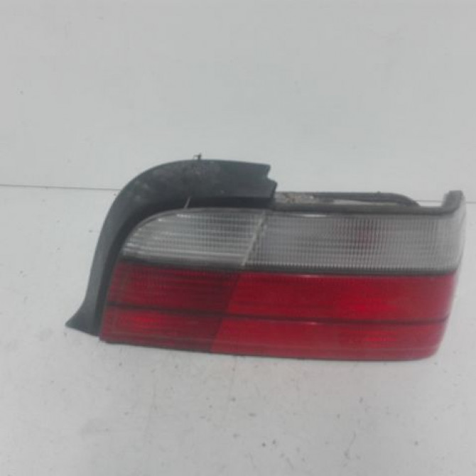 Feu arrière droit occasion B.M.W. SERIE 3 III Phase 1 01-1991->04-1998 328i 63218353286 1