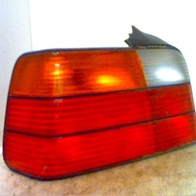 Feu arrière gauche occasion B.M.W. SERIE 3 III Phase 1 01-1991->04-1998 1