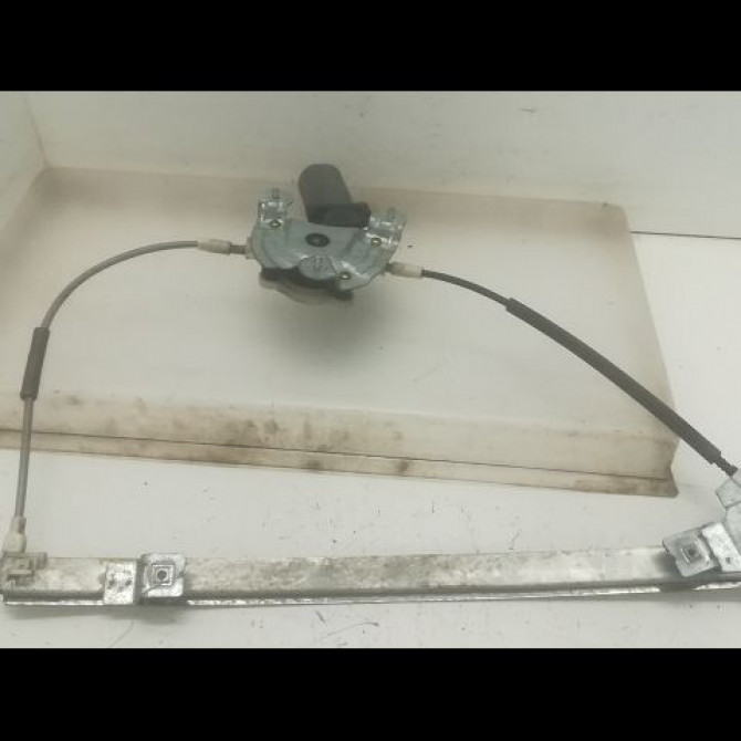 Mecanisme + moteur lève-glace avant droit occasion RENAULT MEGANE I Phase 2 03-1999->06-2003 1.9 D 7700834346 2