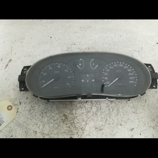 Compteur occasion RENAULT CLIO II Phase 1 03-1998->06-2001 1.4i 8v 75ch 1