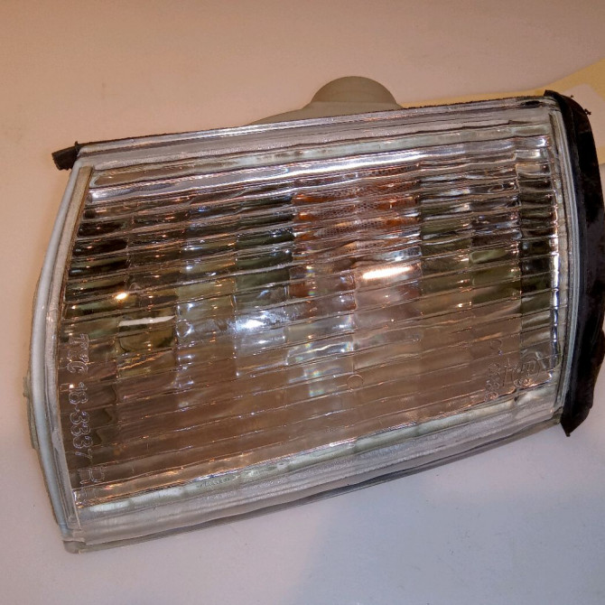 Clignotant droit occasion RENAULT 21 Phase 1 01-1986->06-1989 GTD 7701032024 1