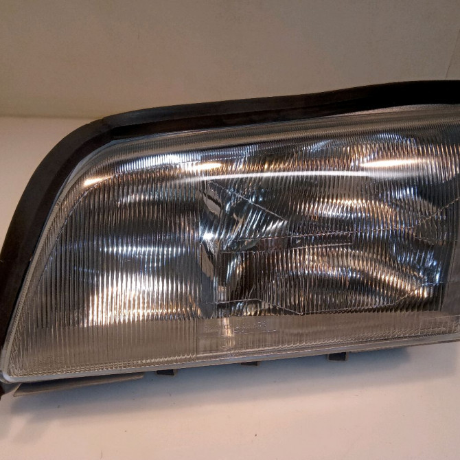 Phare gauche occasion MERCEDES CLASSE C I Phase 2 06-1997->05-2000 C 220 D 2028202961 1