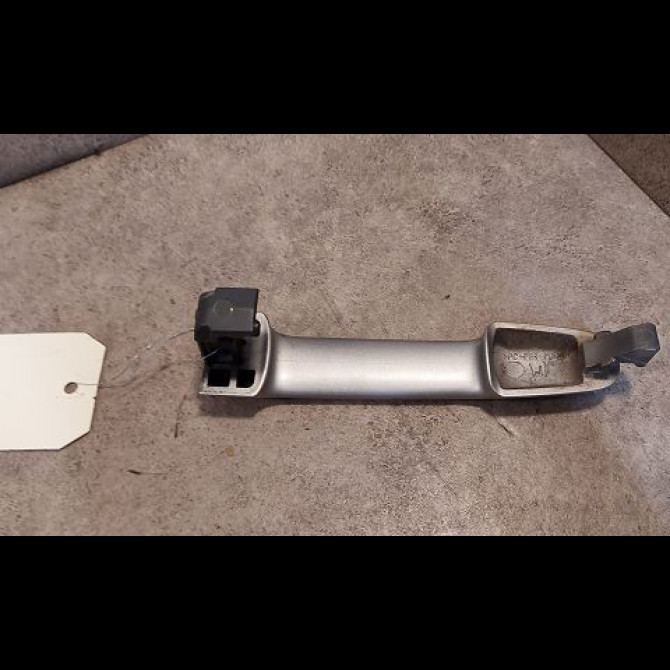 Poignee ext porte ard occasion TOYOTA YARIS II Phase 2 01-2009->05-2011 1.4 D-4D 90ch 692110D901 2