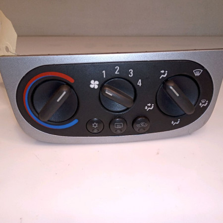 Commande de chauffage occasion OPEL CORSA III Phase 2 08-2003->09-2006 1.2i 16v 75ch 13153079