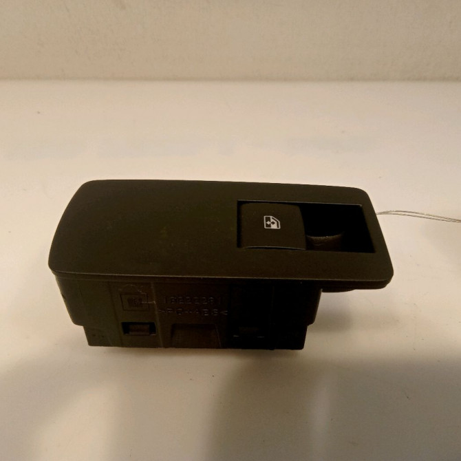 Commande leve-glace porte arrière droite occasion OPEL INSIGNIA Phase 1 01-2009->03-2013 13301889 1