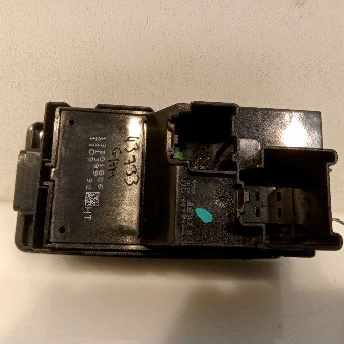 Commande lève-glace porte avant droite occasion OPEL INSIGNIA Phase 1 01-2009->03-2013 13301885 2