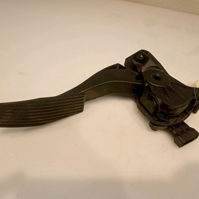 Potentiometre accelerateur occasion OPEL INSIGNIA Phase 1 01-2009->03-2013 1