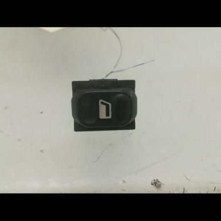Commande lève-glace porte avant droite occasion PEUGEOT 406 Phase 1 10-1995->04-1999 1.9 TD 90ch 6552KT