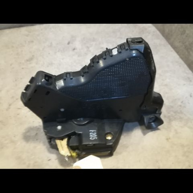 Serrure porte avg occasion TOYOTA COROLLA VERSO II phase 2 06-2007->05-2009 2.2D 136ch 6904002152 2