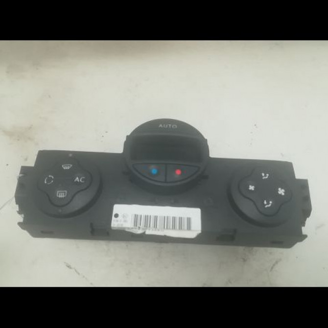 Commande de chauffage occasion RENAULT MEGANE II Phase 1 09-2003->12-2005 1.6 16v 7701208976 1