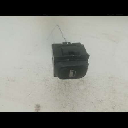 Commande lève-glace porte avant droite occasion PEUGEOT 406 Phase 1 10-1995->04-1999 1.9 TD 90ch 6552KT