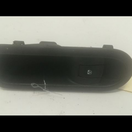 Commande leve-glace porte arrière gauche occasion RENAULT MEGANE II Phase 1 09-2003->12-2005 1.5 DCI 100ch
