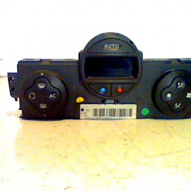 Commande de chauffage occasion RENAULT MEGANE II Phase 1 09-2003->12-2005 1.9 DCI 120ch 7701208976 1