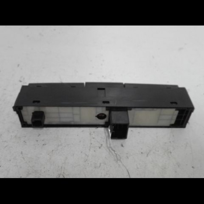 Bouton de warning occasion TOYOTA COROLLA VERSO II Phase 1 05-2004->06-2007 115 D-4D 843320F020 2