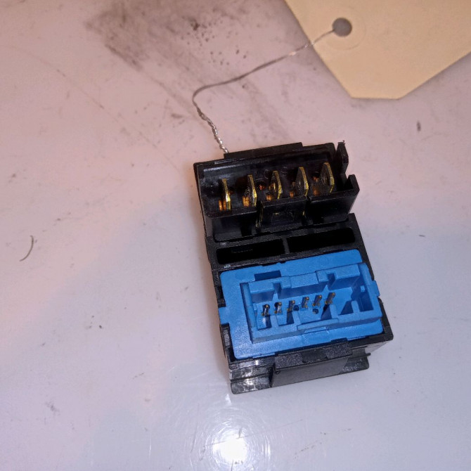 Commande lève-glace porte avant gauche occasion PEUGEOT 406 Phase 1 10-1995->04-1999 1.8i 110ch 6552KQ 2