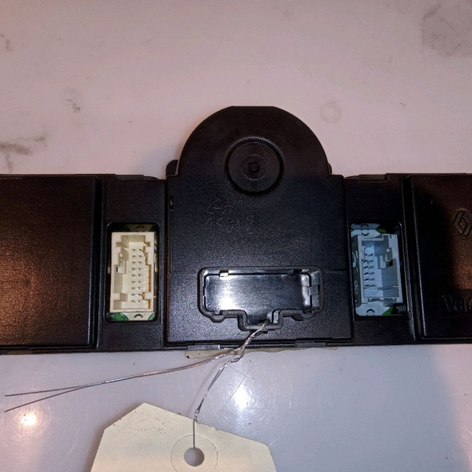 Commande de chauffage occasion RENAULT MEGANE II Phase 1 09-2003->12-2005 1.6 16v 7701208976 2