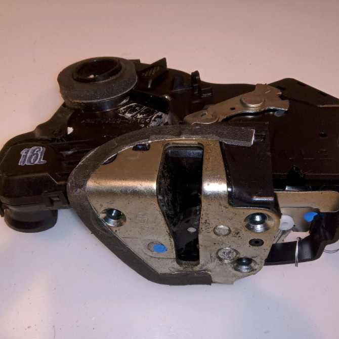 Serrure porte avg occasion  6904002152 1