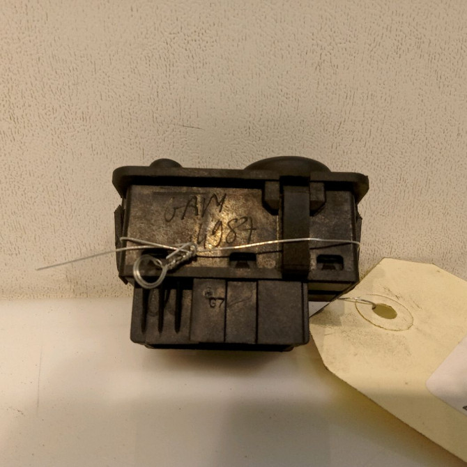 Commande rétroviseurs extérieures électriques occasion PEUGEOT 406 Phase 1 04-1995->04-1999 2.1 TD 110ch 6552LE 2