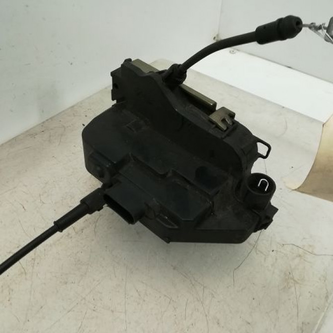 Serrure porte avd occasion RENAULT MEGANE II Phase 1 09-2003->12-2005 1.5 DCI 100ch 8200027779 3