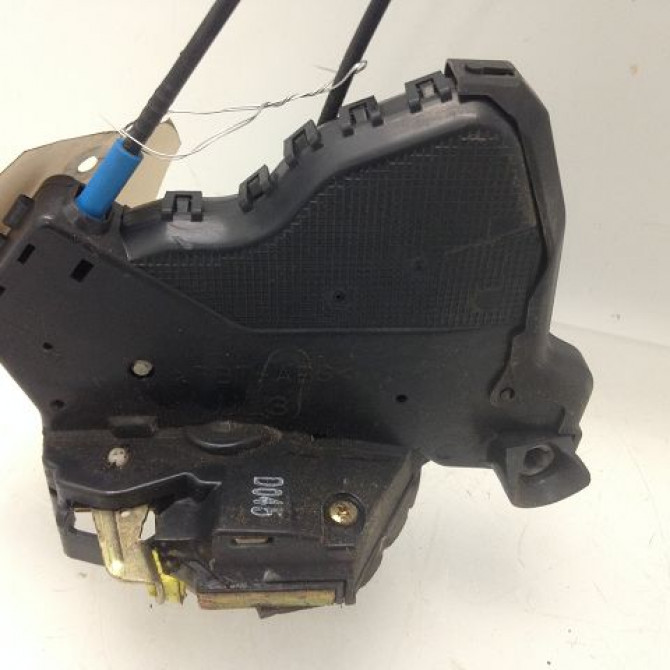 Serrure porte avg occasion TOYOTA AVENSIS II phase 1 05-2003->08-2006 6904002152 2