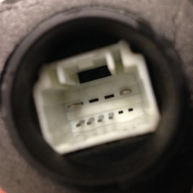 Serrure porte avg occasion TOYOTA AVENSIS II phase 1 05-2003->08-2006 6904002152 4