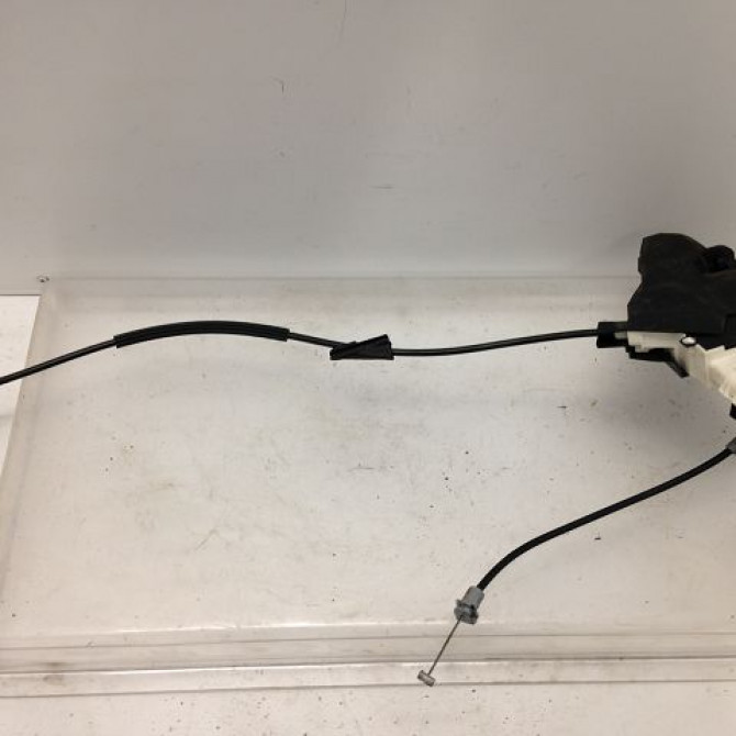 Serrure porte avd occasion CITROEN C4 I Phase 1 11-2004->07-2008 1.6i 16v 9136ES 1