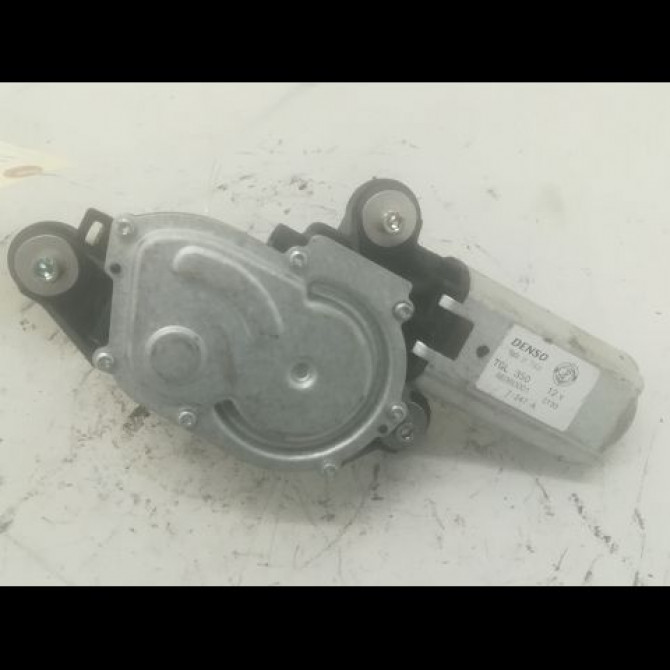 Moteur essuie-glace arrière occasion FIAT PUNTO II Phase 2 05-2003->10-2009 1.2i 60ch 46523867 2