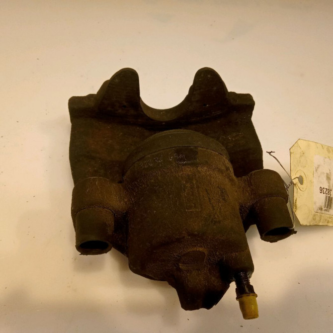 Etrier de frein avant gauche occasion FORD FOCUS III Phase 1 01-2011->04-2015 1.6 TDCI 115ch 1682876 2