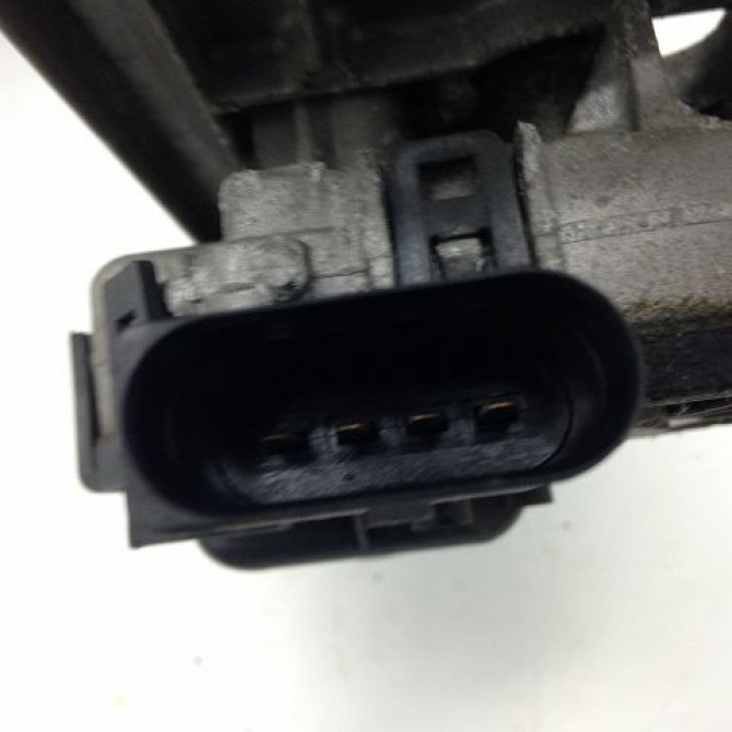 Moteur essuie-glace avant occasion FORD FOCUS II Phase 1 09-2004->12-2007 1.8 TDCI 115ch 1704578 3