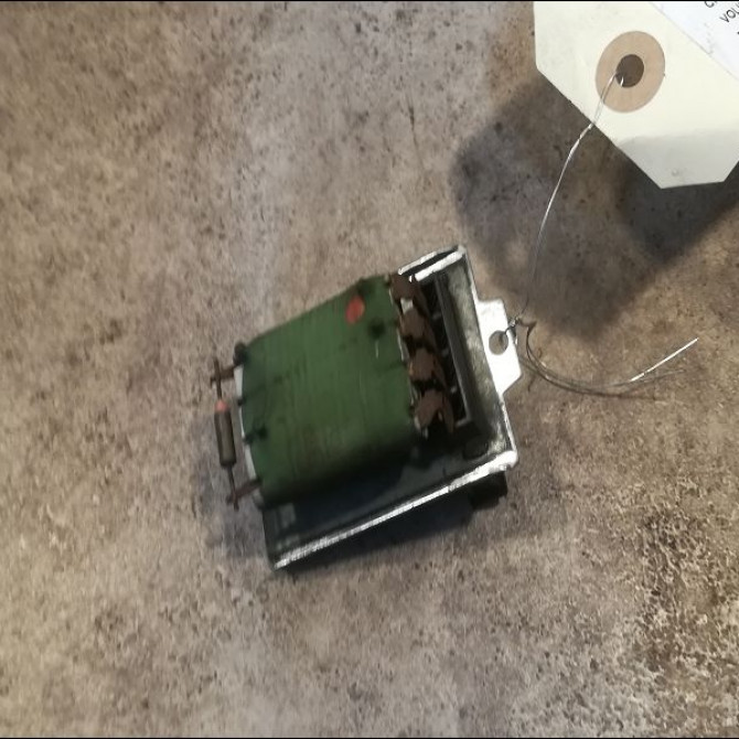 Resistance de chauffage occasion VOLKSWAGEN TRANSPORTER IV Phase 1 09-1990->03-1996 1.9 D 701959263A 2