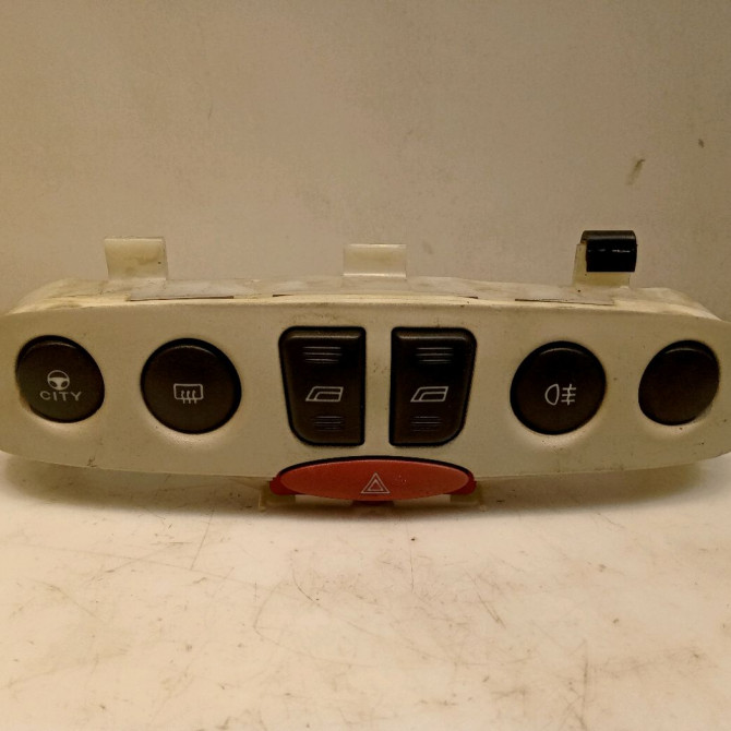 Bouton de warning occasion FIAT PUNTO II Phase 1 10-1999->05-2003 60 1