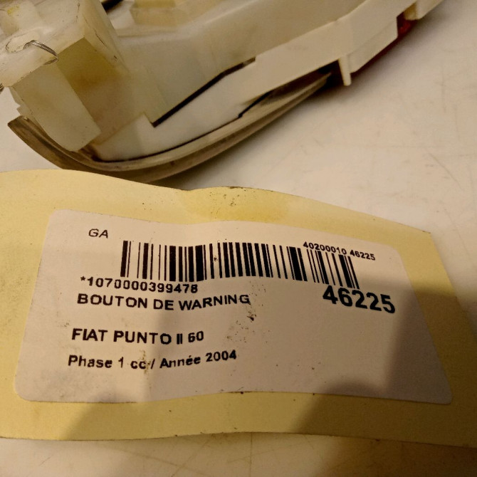 Bouton de warning occasion FIAT PUNTO II Phase 1 10-1999->05-2003 60 4