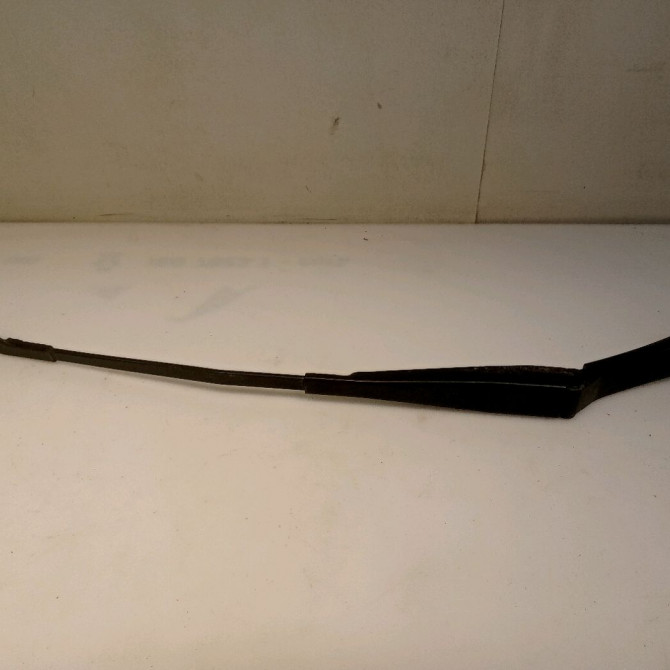 Bras essuie-glace avant droit occasion FORD FOCUS III Phase 1 01-2011->04-2015 1.6 TDCI 115ch 1868602 1