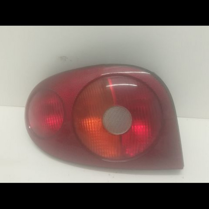 Feu arrière gauche occasion RENAULT MEGANE I Phase 2 03-1999->06-2003 1.9 DCI 7700428056 1