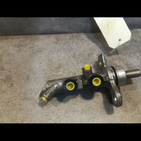 Maitre cylindre occasion RENAULT MEGANE II Phase 1 09-2003->12-2005 1.5 DCI 80ch 7701207697