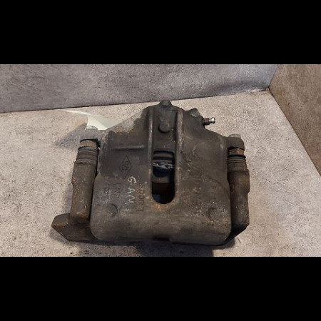 Etrier de frein avant gauche occasion RENAULT MEGANE I Phase 2 03-1999->06-2003 1.6 16v 7701205832