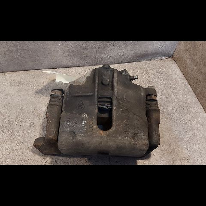 Etrier de frein avant gauche occasion RENAULT MEGANE I Phase 2 03-1999->06-2003 1.6 16v 7701205832 1