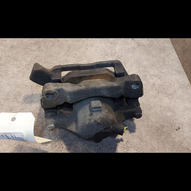 Etrier de frein avant gauche occasion RENAULT MEGANE I Phase 2 03-1999->06-2003 1.6 16v 7701205832 2