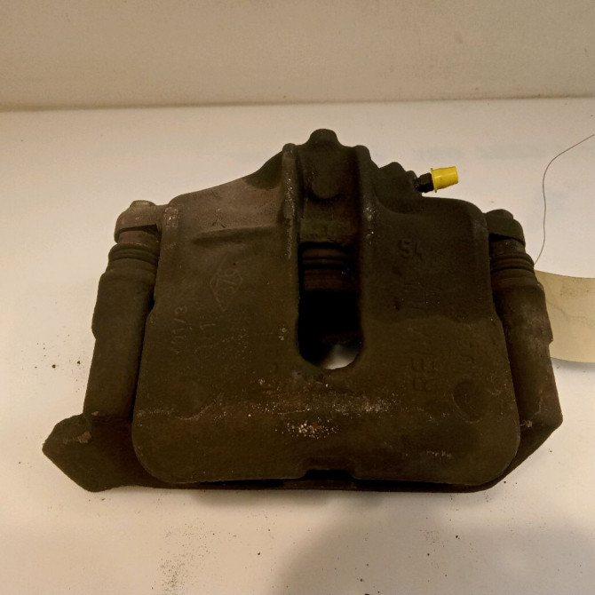 Etrier de frein avant gauche occasion RENAULT MEGANE I Phase 2 03-1999->06-2003 1.9 DTI 1