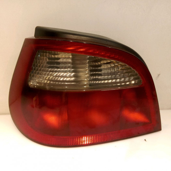 Feu arrière gauche occasion RENAULT MEGANE I Phase 2 03-1999->06-2003 1.9 DTI 1