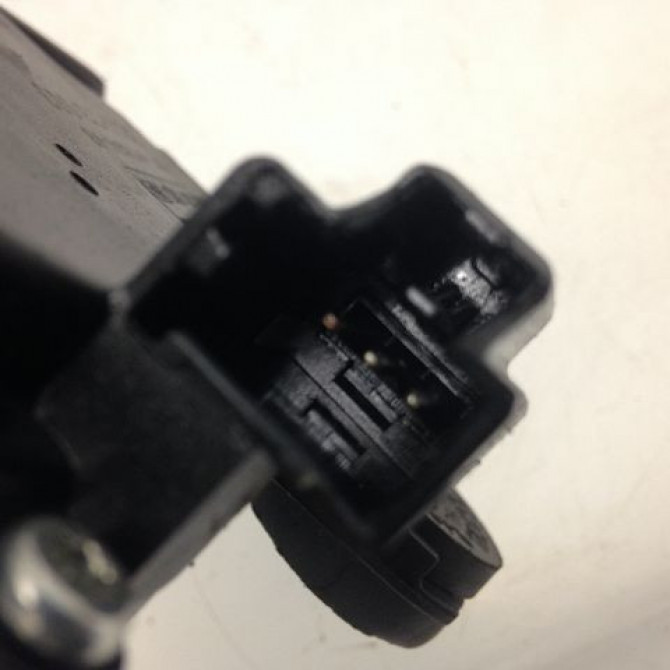 Moteur essuie-glace arrière occasion FORD MONDEO II Phase 1 09-2000->06-2007 2.0 TDCI 115ch 1327587 3