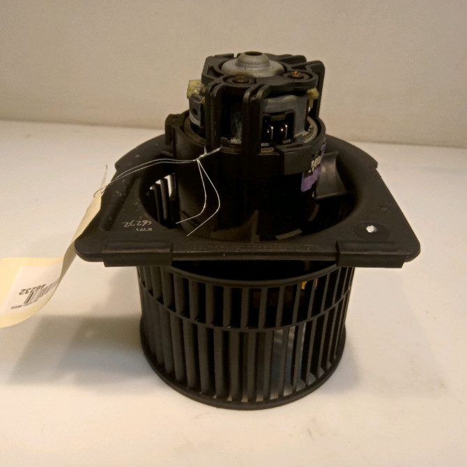 Ventilateur de chauffage occasion OPEL VECTRA II Phase 1 11-1995->02-1999 1.6i 16v 90463837 1