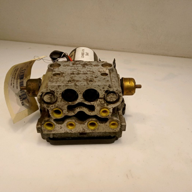 Unité hydraulique ABS occasion OPEL VECTRA II Phase 1 11-1995->02-1999 1.6i 16v 90540263 1