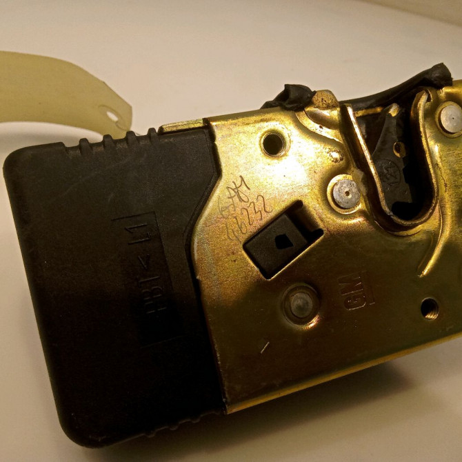 Serrure porte arg occasion OPEL VECTRA II Phase 1 11-1995->02-1999 1.6i 16v 3