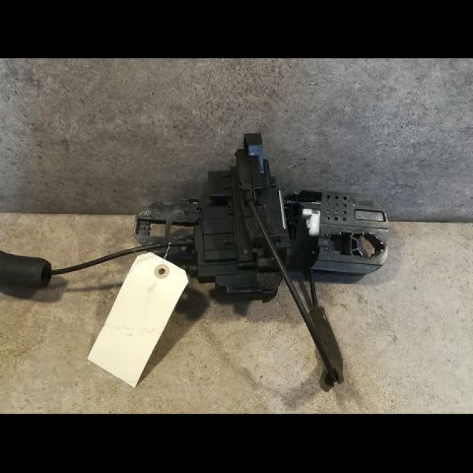 Serrure porte ard occasion RENAULT MEGANE III Phase 3 10-2013->... 1.5 DCI 110ch 825020002R 1