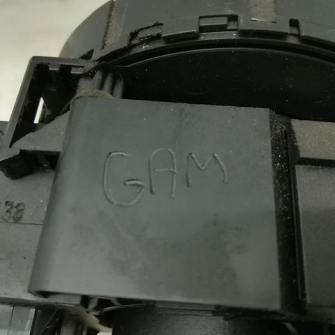 Bloc commodos occasion VOLKSWAGEN GOLF IV GOLF IV Phase 1 1998-01-01->2005-06-30 1.9 TDI 90ch 6