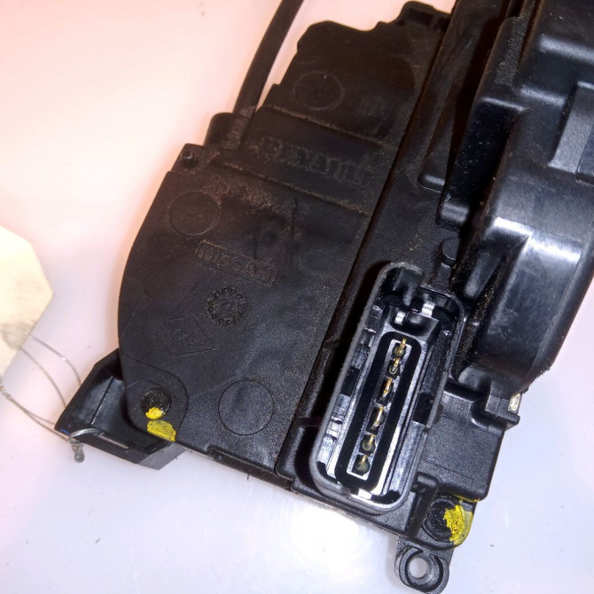 Serrure porte ard occasion RENAULT MEGANE III Phase 2 01-2012->06-2014 1.5 DCI 110ch 825020002R 3